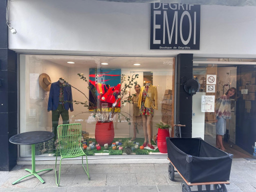 À Compiègne, l’art s’invite dans les vitrines des commerçants