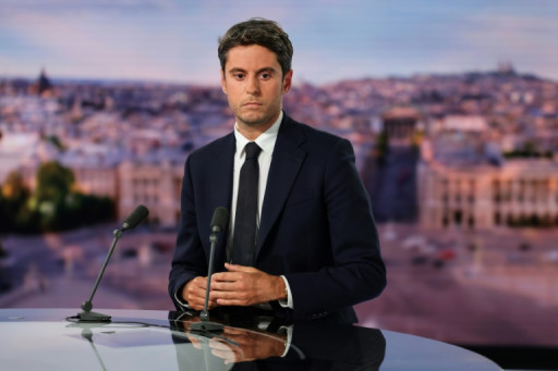 Crise politique: Attal acte sa prise de distance d'avec Emmanuel Macron