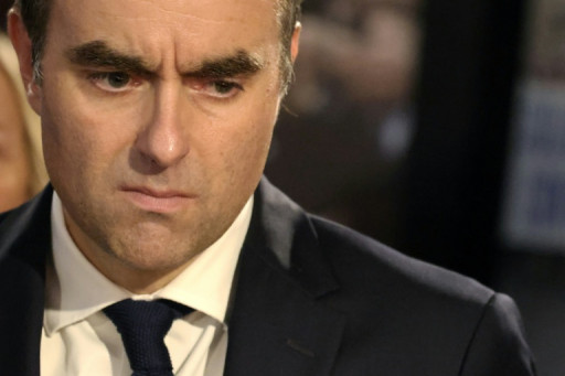 Lecornu écarte la dissolution, Macron promet un Premier ministre d'ici vendredi soir