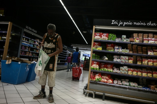 Outre-mer: le Sénat s'attaque au projet de loi contre la "vie chère" et craint un rendez-vous manqué