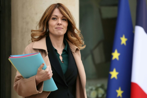 Narcobanditisme: le gouvernement et la classe politique représentés à la marche blanche à Marseille