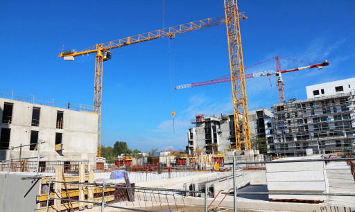 Le bâtiment continue de former et recruter malgré les crises