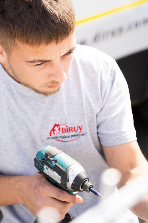 Hauts-de-France : 120 postes en CDD/CDI dans les secteurs des stores, volets, portails et portes