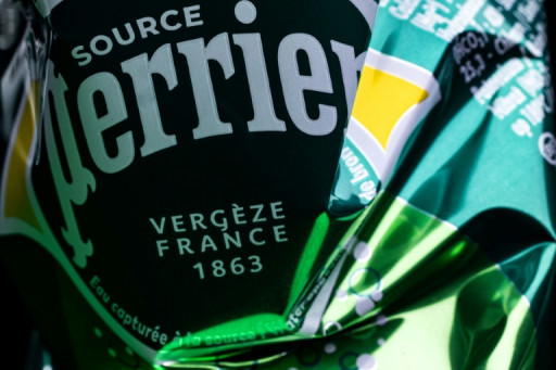 Perrier peut continuer à vendre de "l'eau minérale naturelle"