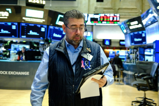 Wall Street recule, affaiblie par la tech