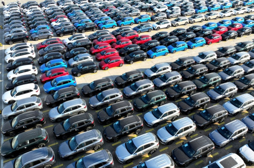 Voitures électriques chinoises: l'UE ouvre la porte à une alternative aux taxes antidumping