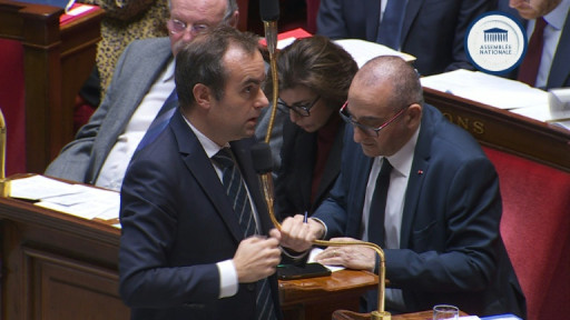 Une violation de la souveraineté du Groenland entraînerait des "conséquences en cascade inédites", dit Macron