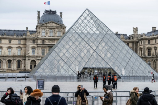 Au Louvre, un mois de conflit social et des "doléances" en suspens