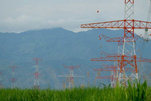 Les tensions commerciales entre Colombie et Equateur montent d'un cran, menaces sur l'énergie