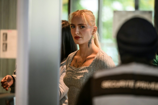 SOS Racisme porte plainte contre l'influenceuse Mila pour une image de saluts nazis