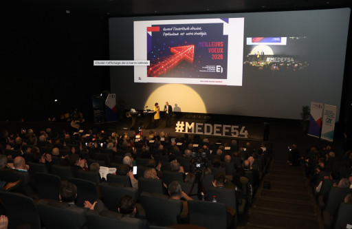 Du désastre national au pragmatisme local