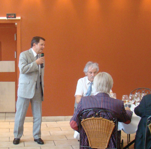 Raphaël Bartolt se met à table