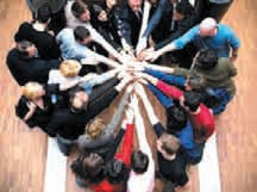 «Cherche cadre motivé, dynamique et autonome»… ben voyons !
