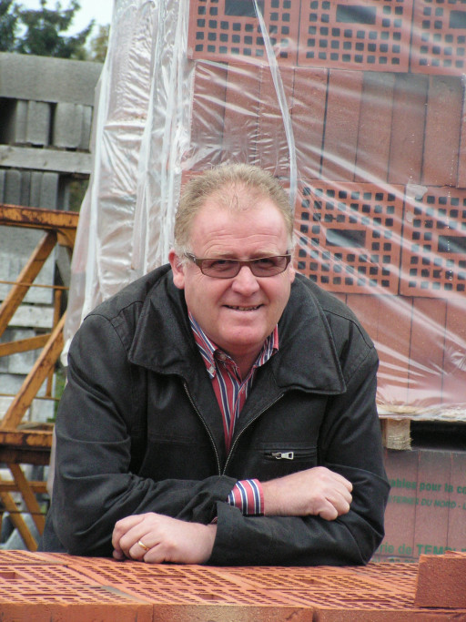 «J’ai juste un CAP de maçon briqueteur»