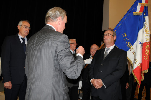 Bernard Poissonnier décoré de l'ordre national du Mérite
