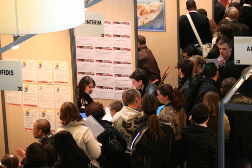 Une cinquantaine d’entreprises proposent plus d’un millier de postes