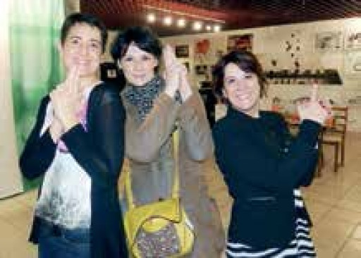 Les Drôles de dames attaquent