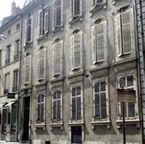 Le marché de l’immobilier ancien se tient