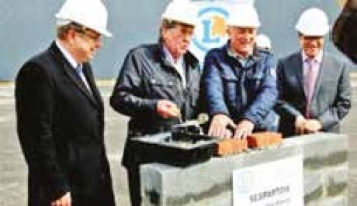 Une première pierre prometteuse