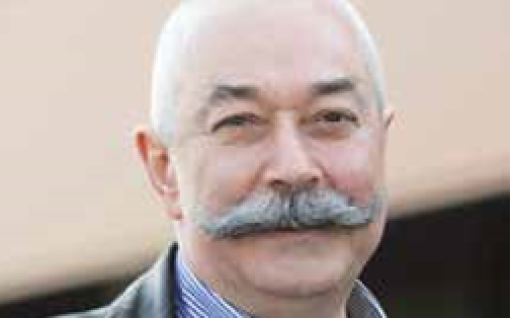 Arcom fusionne deux agences