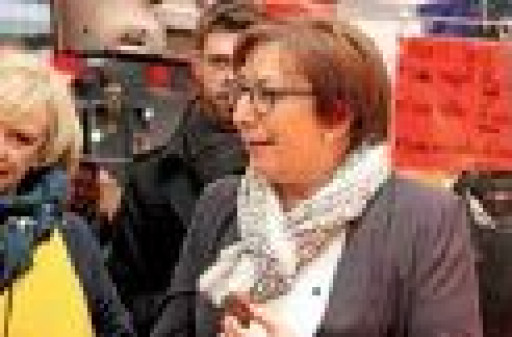 Martine Pinville fait son marché…