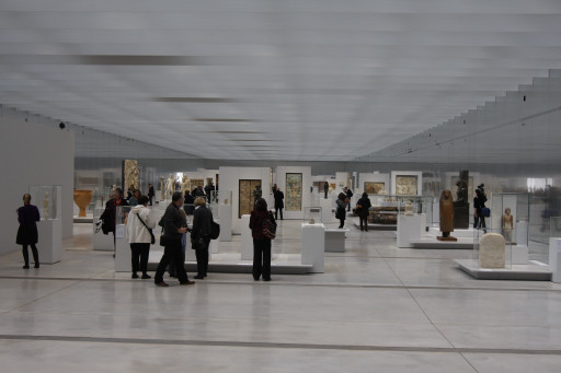 Continuer à développer économiquement et culturellement le Louvre-Lens