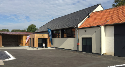 Une grange transformée en salle des fêtes à Rely