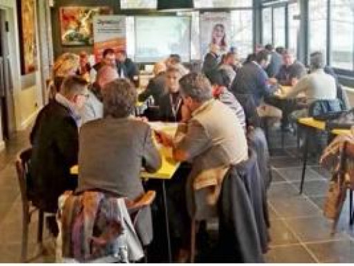 UN PUISSANT RÉSEAU D’AFFAIRES