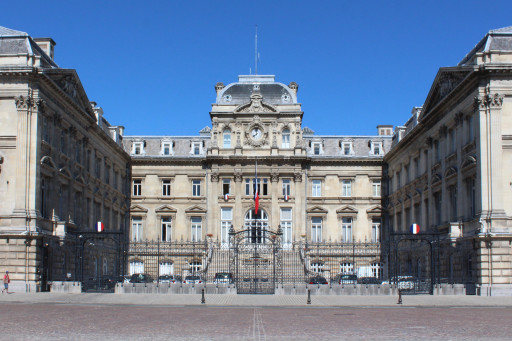 Crise du Covid-19 : les préfets en première ligne