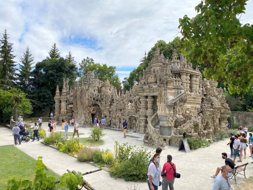 Le Palais idéal du facteur Cheval, monument préféré des Français ?