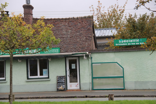 « Les restaurants peuvent, au moins, faire un service… »