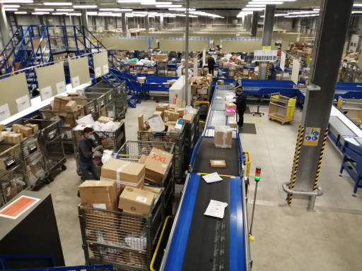 À Marquise, le centre de tri de La Poste en ébullition avant Noël